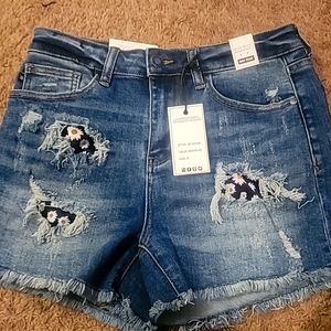 Judy blur Daisy patch shorts small